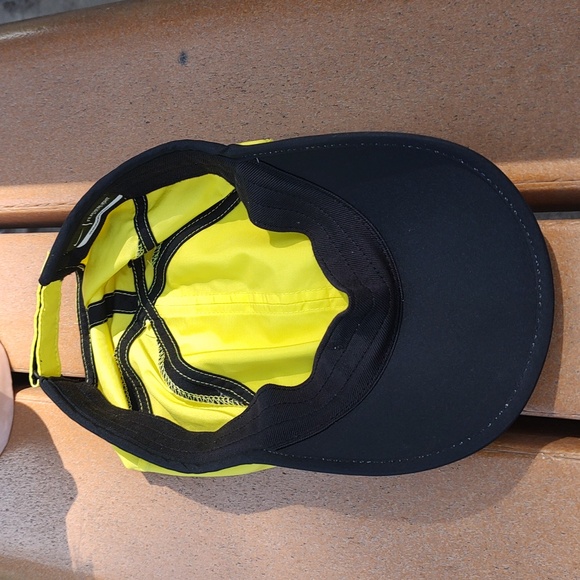 Nike Featherlight Dri-Fit Small Swoosh Running Gym Adjustable Strap-on Hat OS - Picture 8 of 9